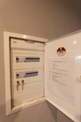 DIETZ: Bezahlbares modernisiertes EFH mit Garage – PV – Klima – Wärmepumpe in Kleestadt! - Unterverteilung Elektrik (642994)