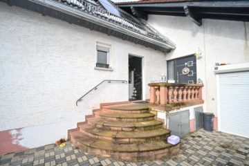 DIETZ: Bezahlbares modernisiertes EFH mit Garage – PV – Klima – Wärmepumpe in Kleestadt! - Eingang (659660)