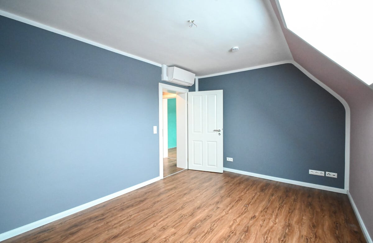 Schlafzimmer 2 von 2 1.OG