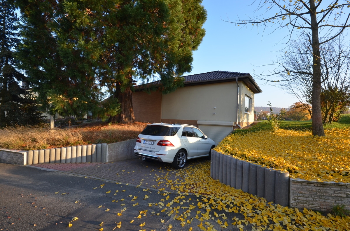 Tiefgaragenzufahrt