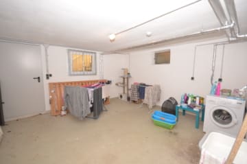 DIETZ: Bungalowimmobilie mit viel Wiesenfläche in einer herrlichen Feldrandlage von Otzberg! - Waschküche mit Außenzugang (660711)