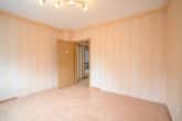 Gut geschnittenes 2-Familienhaus mit Garage, Carport, Garten und Keller! - Schlafzimmer 2 EG
