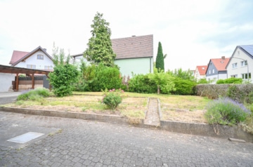 Gut geschnittenes 2-Familienhaus mit Garage, Carport, Garten und Keller! - Außenbereich (638368)