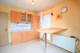 Gut geschnittenes 2-Familienhaus mit Garage, Carport, Garten und Keller! - Küche OG