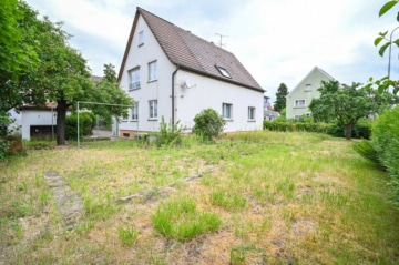 Gut geschnittenes 2-Familienhaus mit Garage, Carport, Garten und Keller! - Garten (638310)
