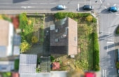 Draufsicht - Gut geschnittenes 2-Familienhaus mit Garage, Carport, Garten und Keller!