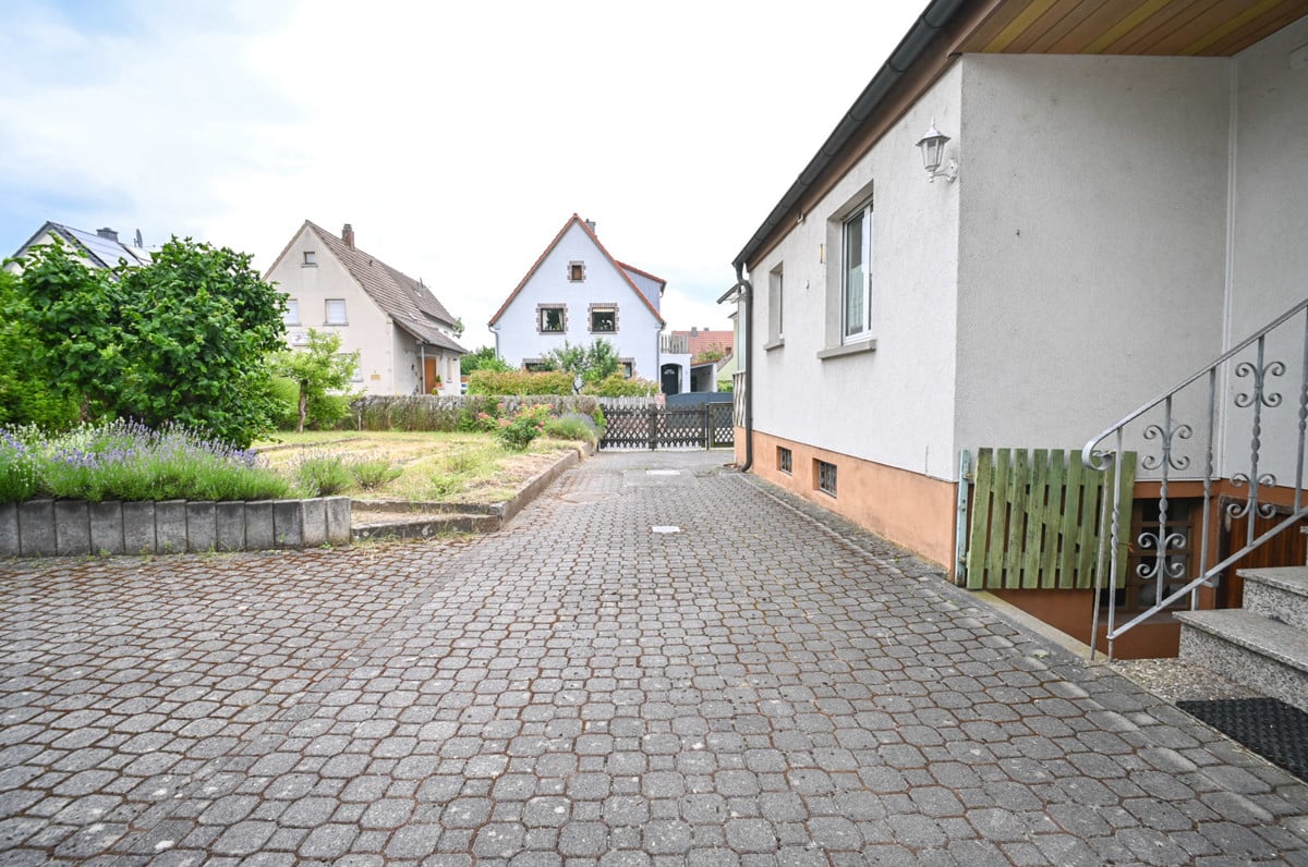 Hofeinfahrt