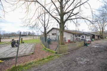 DIETZ: Reitgelände mit Stallungen für 13 Pferdeboxen auf 1,5 ha zu vermieten! Nur 20 Min von FFM! - Anbindeplatz (666332)