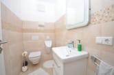 Gäste-WC - DIETZ: Bestlage! 3-Zimmer-Wohnung mit Garage Am Flosshafen in Aschaffenburg zu verkaufen!