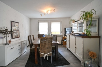 Einfamilienhaus mit Terrasse und Hofbereich in Großostheim! - Esszimmer EG (641965)