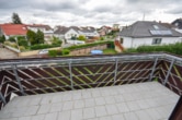Ihr Sonnenbalkon - DIETZ: Modernisierte 3-Zimmer-Dachgeschosswohnung mit moderner Einbauküche und Balkon!