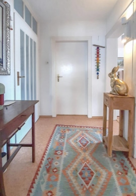 DIETZ: 1-2 Familienhaus in Urberach – modernisiert! - Flur EG (672252)