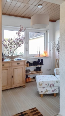 DIETZ: 1-2 Familienhaus in Urberach – modernisiert! - Eingangsbereich Vorbau (672248)