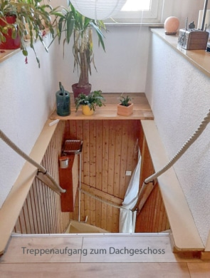 DIETZ: 1-2 Familienhaus in Urberach – modernisiert! - Treppenabgang DG (672271)