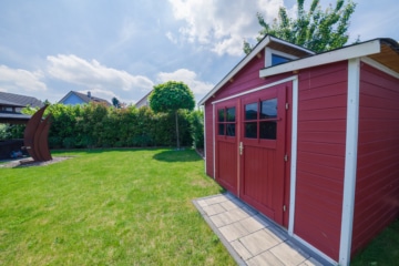 Neuwertiges Einfamilienhaus mit TOP-Ausstattung! Garage, gepflegter Garten in Hergershausen! - Gartenhaus (642826)