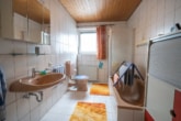 Gepflegte Doppelhaushälfte mit Terrasse und Garage in beliebter Wohngegend von Münster! - Tageslichtbadezimmer OG