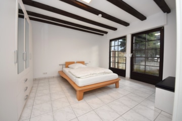 DIETZ: Modernisierte 2-Zimmer Eigentumswohnung in beliebter Wohnlage von Eppertshausen zu verkaufen! - Schlafzimmer 1 von 1 (651360)