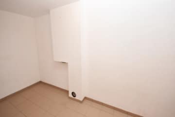 DIETZ: Gut ausgerüstete Wohnung mit Einbauküche, Balkon, Fußbodenh., Wanne + Dusche in ruhiger Lage! - Eigener Kellerraum (656396)