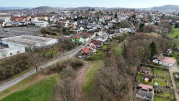 DIETZ: Kernsanierte 3-Zimmer-Wohnung in Feldrandlage von Unter-Schweinheim! Inkl. neuer Einbauküche! - Feldrandnah (670000)
