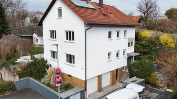 DIETZ: Kernsanierte 3-Zimmer-Wohnung in Feldrandlage von Unter-Schweinheim! Inkl. neuer Einbauküche! - Wohnung im OG 1 (670021)