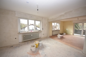 DIETZ: Kernsanierte 3-Zimmer-Wohnung in Feldrandlage von Unter-Schweinheim! Inkl. neuer Einbauküche! - Wohnen und Essen (670010)