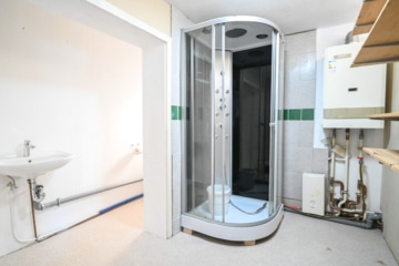 DIETZ: Großzügige Gewerbefläche für Büro, Praxis, Laden (in der Fußgängerzone) - Duschbad mit WC OG (638864)