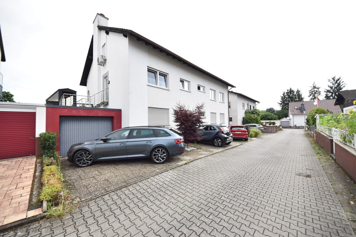 linke Garage+PKW-Außenfl