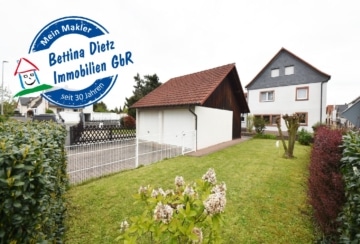 DIETZ: 2-3 Familienhaus mit Doppelgarage und überschaubarem Garten in Großostheim!, 63762 Großostheim, Zweifamilienhaus