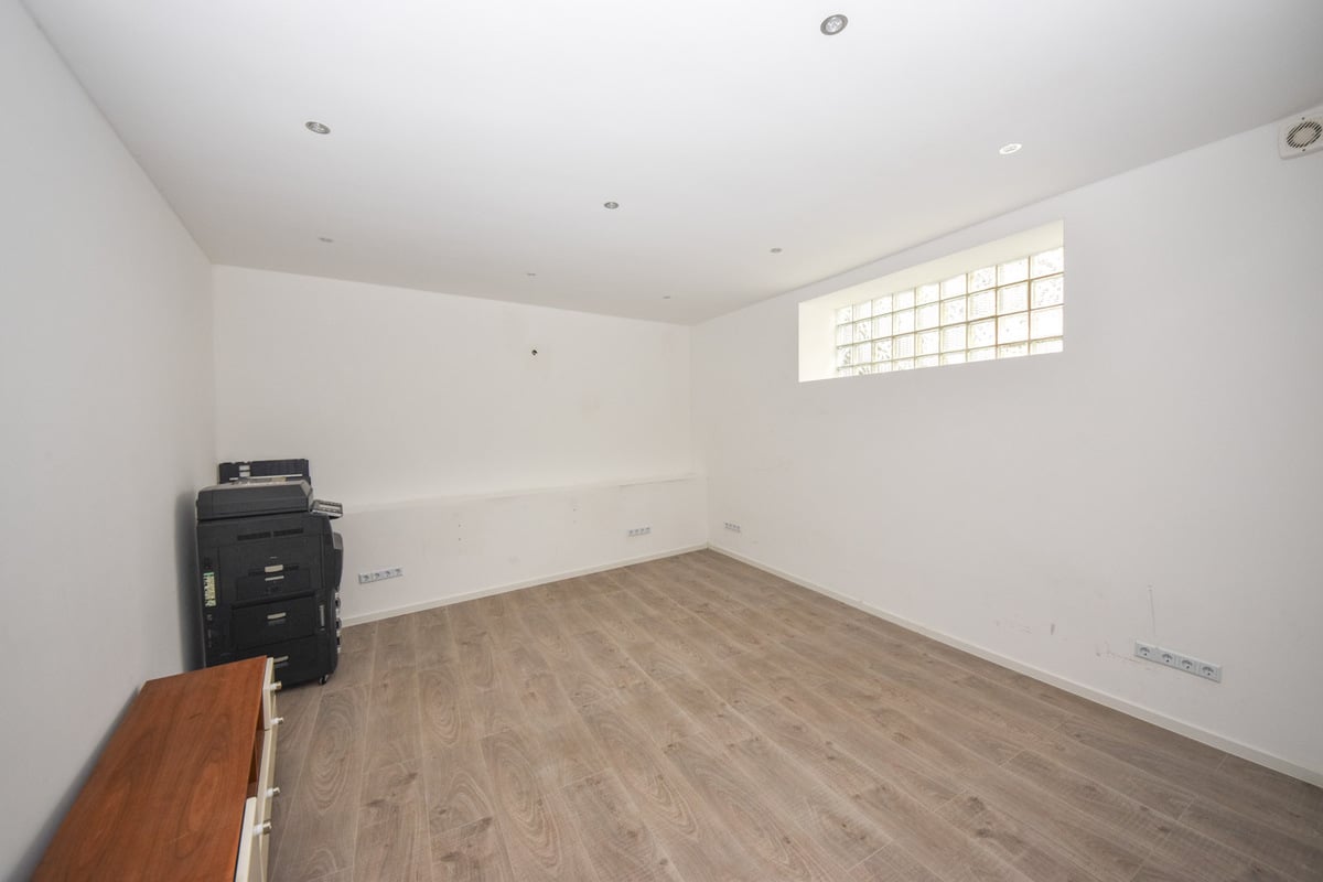 Büro 2 von 2