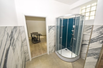 DIETZ: Provisionsfrei Barrierefreies Ladengeschäft, Lagerfläche oder Büro Fußgängerzone Babenhausen! - Tageslicht Duschbad (663558)