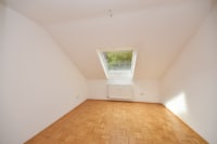 Schlafzimmer 2 von 4