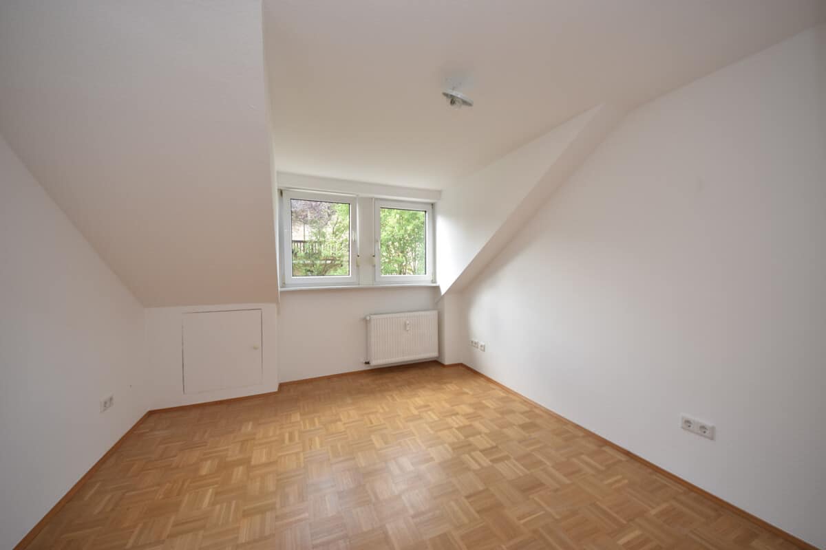 Schlafzimmer 1 von 4