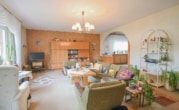 Wohnbereich EG - DIETZ: Gepflegter Bungalow mit Garten, Garage und Keller in herrlicher Lage von Wiebelsbach!