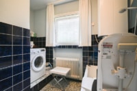 Tageslichtbadezimmer mit Wanne EG