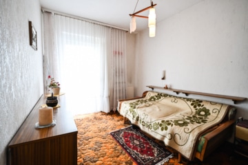 DIETZ: 2 FH mit Garten und Hofbereich in beliebter Lage von Eppertshausen! - Schlafzimmer 1 von 2 OG (634462)