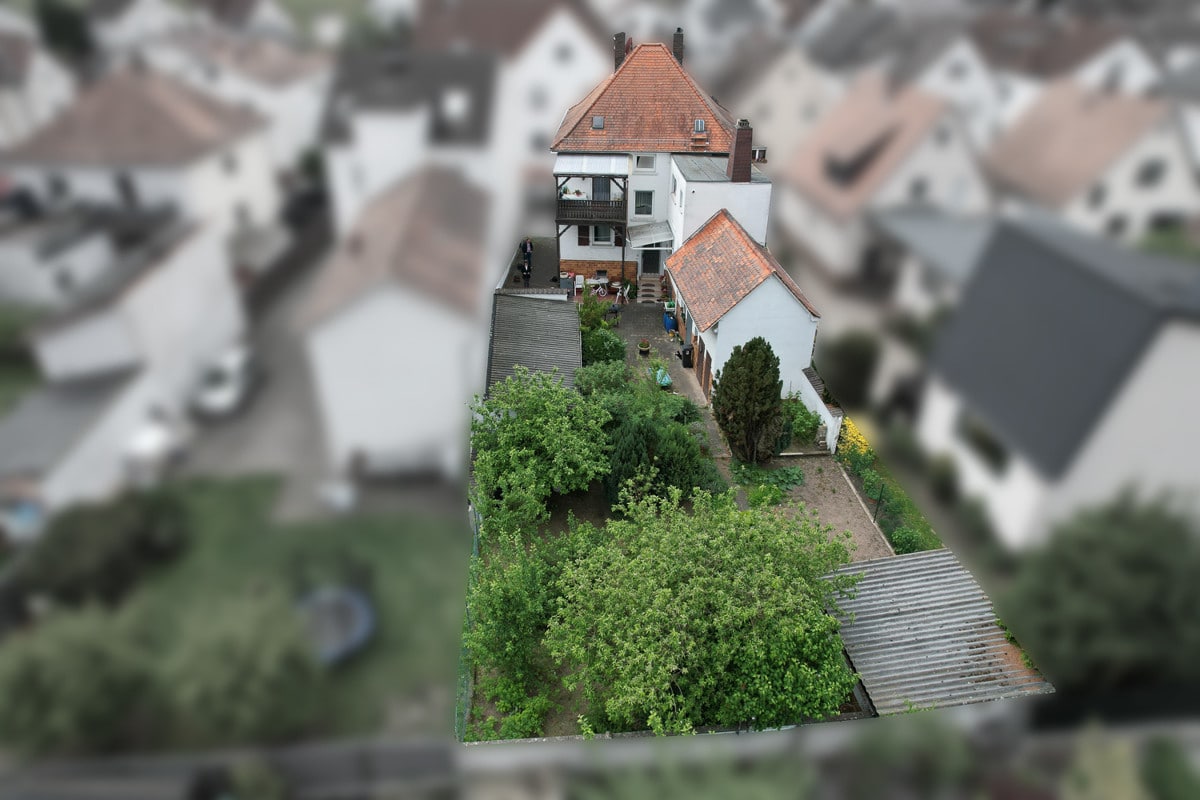 Großes Grundstück