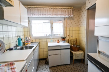 DIETZ: 2 FH mit Garten und Hofbereich in beliebter Lage von Eppertshausen! - Küche OG (634459)