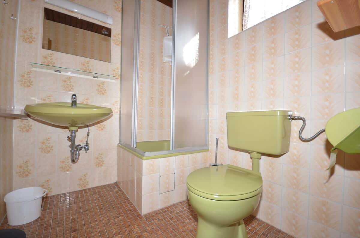 Gepflegtes Duschbad