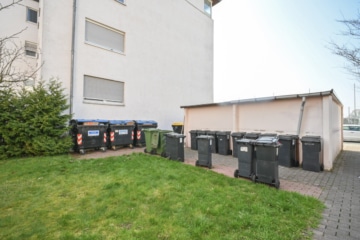 DIETZ: Gepflegte 3-Zimmerwohnung im 2.OG mit Balkon und PKW-Stellplatz in Münster! - Mülltonnen (667807)