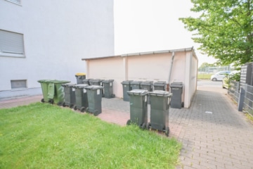 DIETZ: Gepflegte 3-Zimmerwohnung im 2.OG mit Balkon und PKW-Stellplatz in Münster! - Mülltonnen (685958)