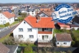 DIETZ: Freiwerdendes 2-Familienhaus mit Nebengebäude in ruhiger Lage von Neuenhaßlau! - Luftansicht