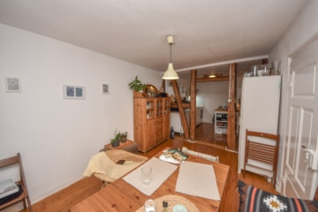 Dietz: Gemütliche 2-3 Zimmer Wohnung mit Einbauküche Hofnutzung im Herzen von Schaafheim! - Essbereich (660836)