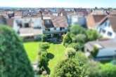 DIETZ: Gepflegtes Einfamilienhaus mit 2 Balkonen, 2 Garagen, Terrasse und Garten in Münster! - Außenansicht