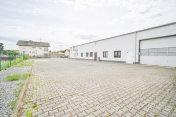 DIETZ: Industriegebäude – Wohnen u. Arbeiten! Große Halle, Büroraum, Stellplätze und Betriebswohnung - Außenansicht_5 (695841)