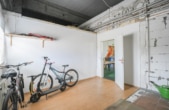 Eingang zu den Hallen / Lagerraum 3 - DIETZ: Industriegebäude – Wohnen u. Arbeiten! Große Halle, Büroraum, Stellplätze und Betriebswohnung