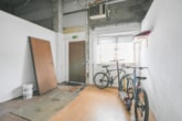 Eingang zu den Hallen / Lagerraum 3 - DIETZ: Industriegebäude – Wohnen u. Arbeiten! Große Halle, Büroraum, Stellplätze und Betriebswohnung