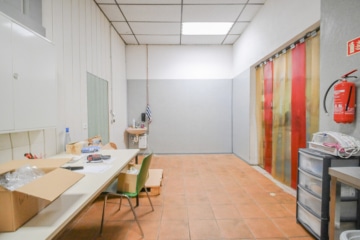 DIETZ: Industriegebäude – Wohnen u. Arbeiten! Große Halle, Büroraum, Stellplätze und Betriebswohnung - Lagerraum 2 (695900)