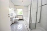 DIETZ: Gepflegte 3 Zimmer Terrassenwohnung in ruhiger Wohnlage von Rödermark - Ober-Roden - Tageslichtbad Wanne+Dusche