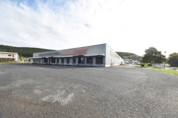 DIETZ: Provisionsfrei und nur 4,- VHB pro m² Logistikhalle zu vermieten! 800 kVA – 14 Rolltore - Gewerbehallen zu vermieten (633834)