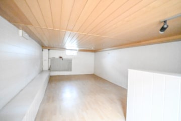 DIETZ: EFH im ruhigen Wohngebiet von Dieburg mit Garage, Freisitz und Garten auf 755 m² Grundstück - Hobbyraum KG (662558)